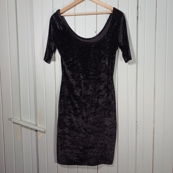 Y2K velvet bodycon dress. - Picture 4 of 11